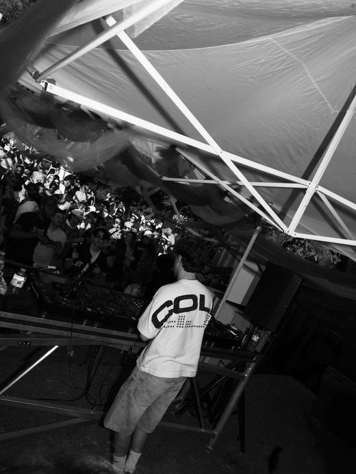 Live music photograph — EVENT 04, frame 1611912