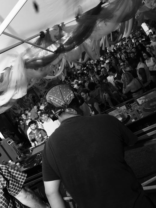 Live music photograph — EVENT 04, frame 1612048