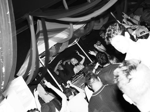 Live music photograph — EVENT 04, frame 1612115